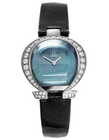 OMEGA 5885.70.56